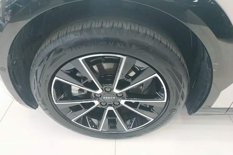 Used Zeekr X 2025 Four-Seater Rear-Drive Cube Version Left Front Wheel Hub