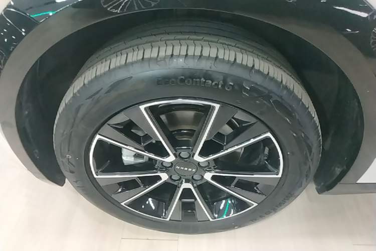 Used Zeekr X 2025 5-Seater Long-Range Version Left Front Wheel Hub