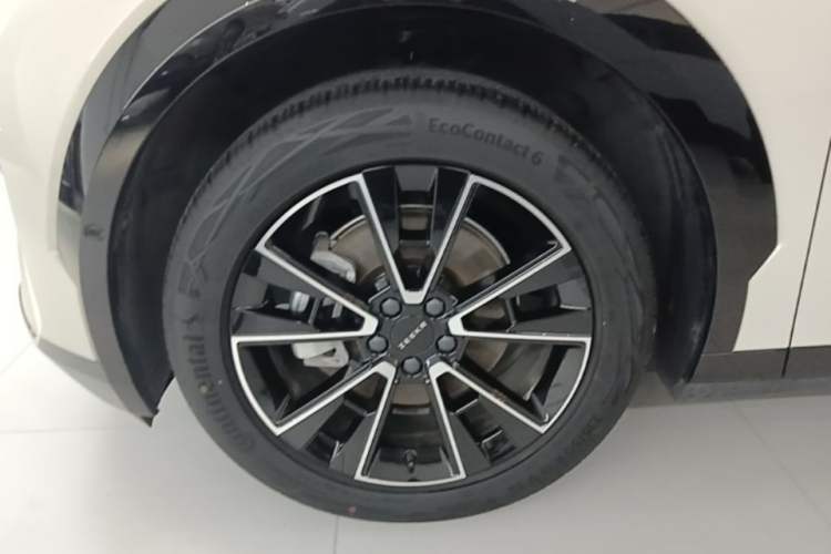 Used Zeekr X 2025 Four-Seater Rear-Drive Cube Version Left Front Wheel Hub