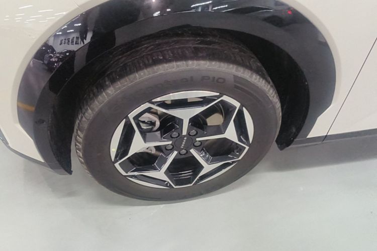 Used Zeekr X 2025 5-Seater Rear-Drive Version Left Front Wheel Hub