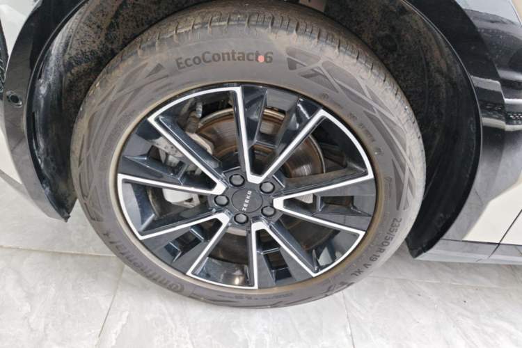 Used Zeekr X 2025 Four-Seater Rear-Drive Cube Version Left Front Wheel Hub