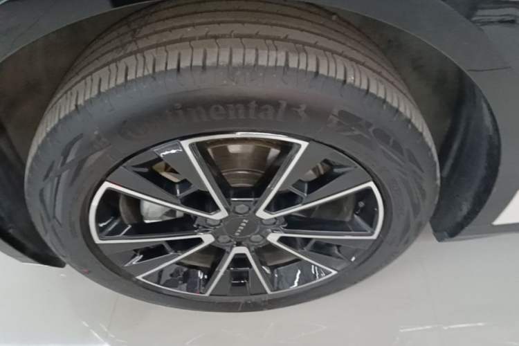 Used Zeekr X 2025 Four-Seater Rear-Drive Cube Version Left Front Wheel Hub