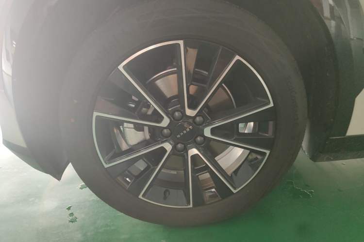 Used Zeekr X 2025 Four-Seater Rear-Drive Cube Version Left Front Wheel Hub