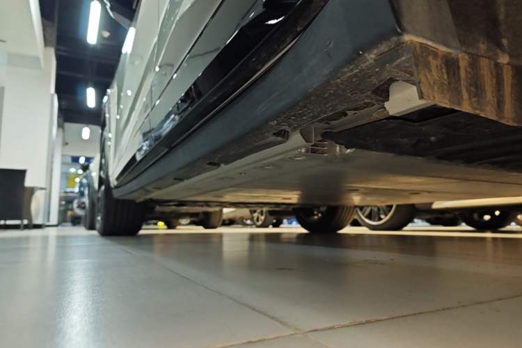 Used Zeekr X 2025 Four-Seater Rear-Drive Cube Version Left Side Sill