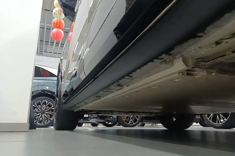 Used Zeekr X 2025 Four-Seater Rear-Drive Cube Version Left Side Sill