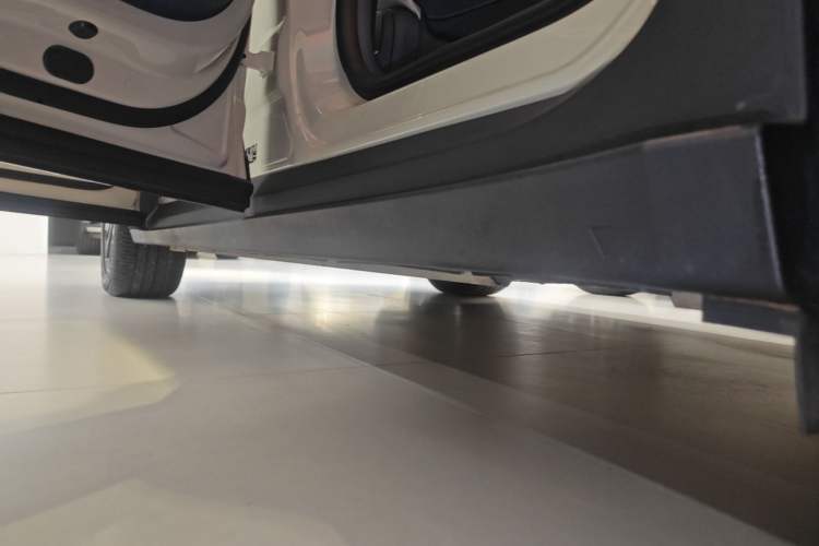 Used Zeekr X 2025 5-Seater Long-Range Version Left Side Sill