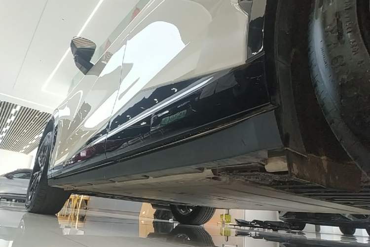 Used Zeekr X 2025 Four-Seater Rear-Drive Cube Version Left Side Sill