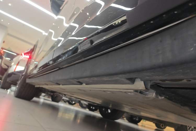 Used Zeekr X 2025 Four-Seater Rear-Drive Cube Version Left Side Sill