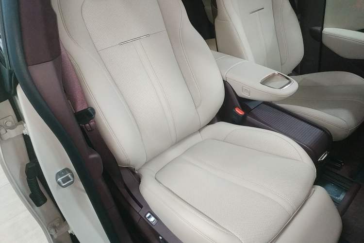 Used Zeekr X 2025 Four-Seater Rear-Drive Cube Version Right Front Seat