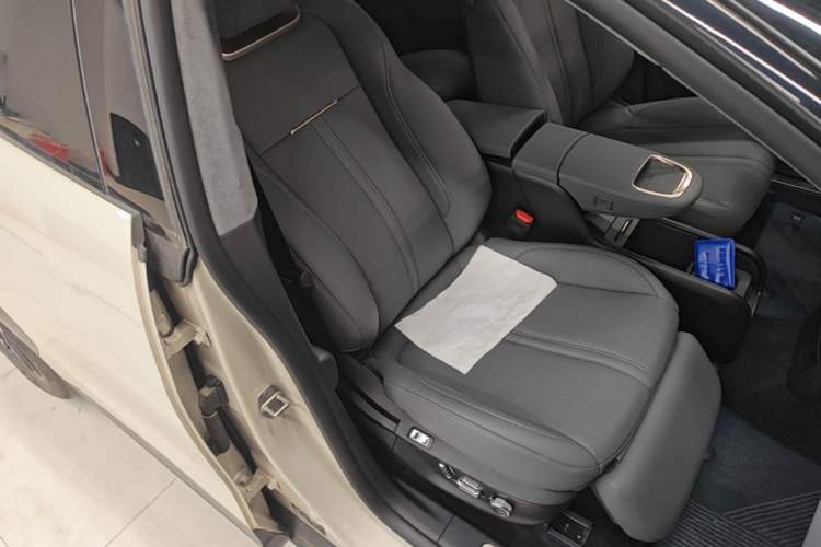Used Zeekr X 2025 Four-Seater Rear-Drive Cube Version Right Front Seat