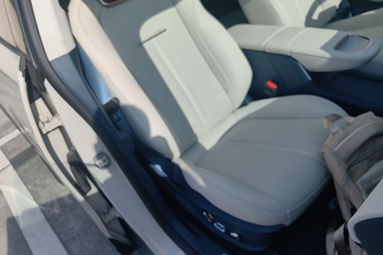 Used Zeekr X 2025 5-Seater Long-Range Version Right Front Seat