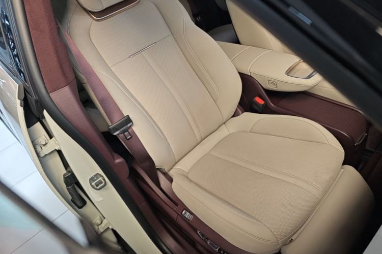 Used Zeekr X 2025 Four-Seater Rear-Drive Cube Version Right Front Seat