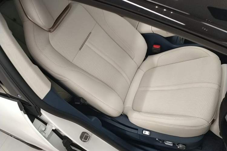 Used Zeekr X 2025 Four-Seater Rear-Drive Cube Version Right Front Seat