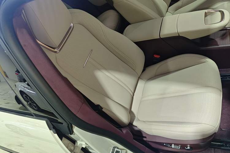 Used Zeekr X 2025 5-Seater Long-Range Version Right Front Seat
