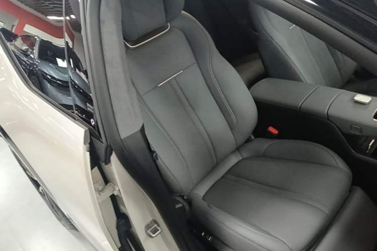 Used Zeekr X 2025 Four-Seater Rear-Drive Cube Version Right Front Seat