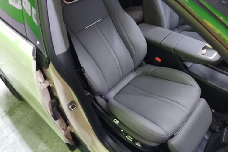 Used Zeekr X 2025 Four-Seater Rear-Drive Cube Version Right Front Seat