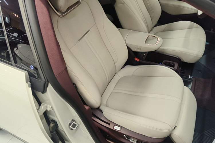 Used Zeekr X 2025 Four-Seater Rear-Drive Cube Version Right Front Seat