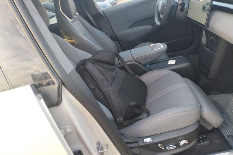 Used Zeekr X 2025 Four-Seater Rear-Drive Cube Version Right Front Seat