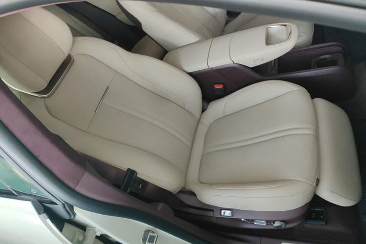 Used Zeekr X 2025 Four-Seater Rear-Drive Cube Version Right Front Seat