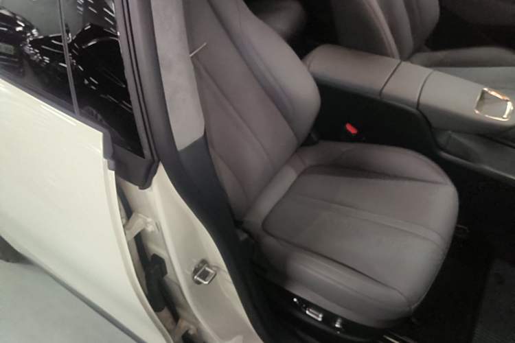 Used Zeekr X 2025 5-Seater Rear-Drive Version Right Front Seat