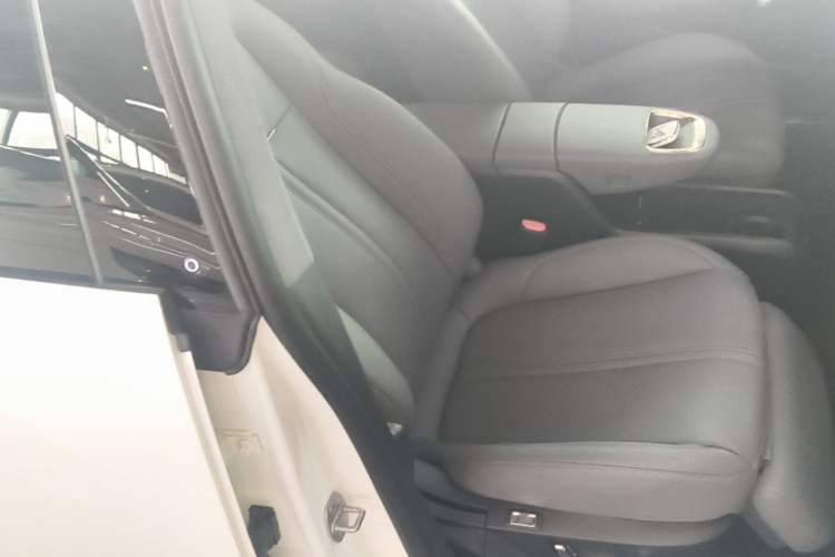 Used Zeekr X 2025 Four-Seater Rear-Drive Cube Version Right Front Seat