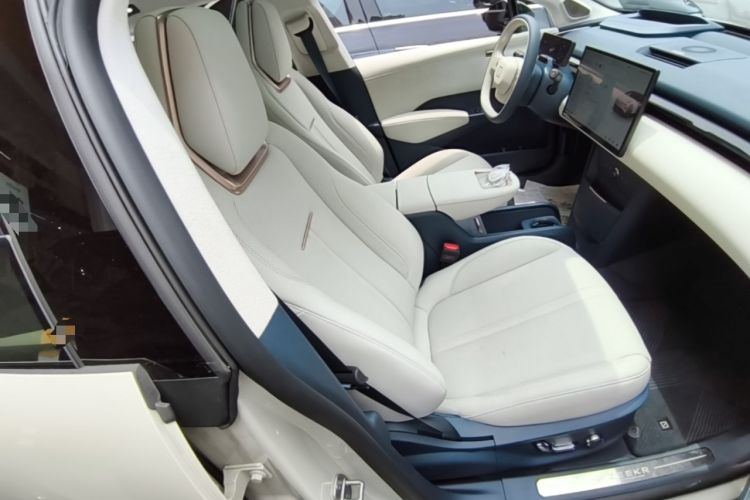 Used Zeekr X 2025 5-Seater Rear-Drive Version Right Front Seat