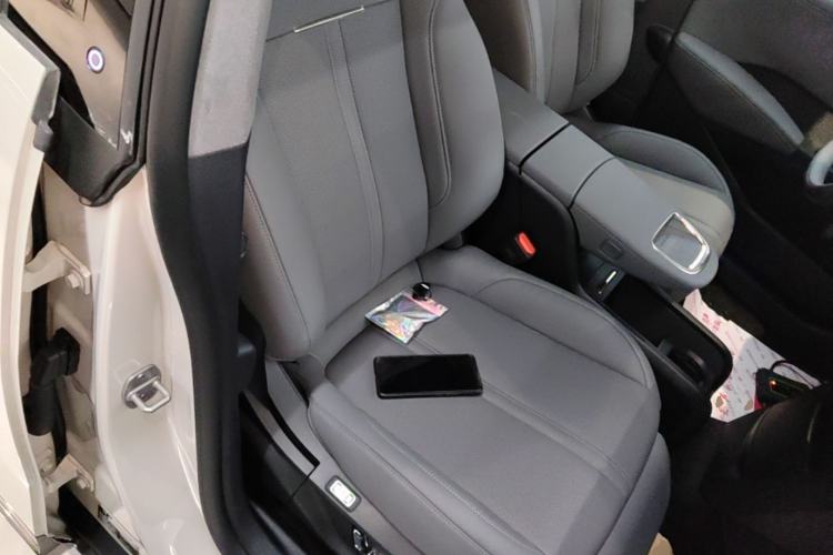 Used Zeekr X 2025 Four-Seater Rear-Drive Cube Version Right Front Seat