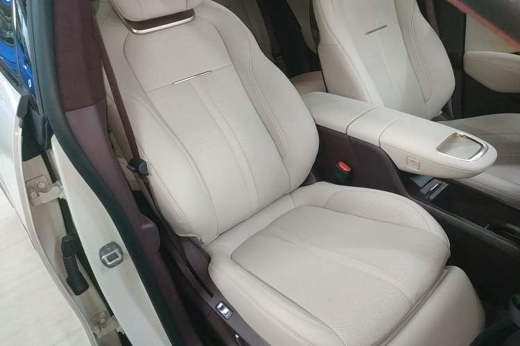 Used Zeekr X 2025 Four-Seater Rear-Drive Cube Version Right Front Seat