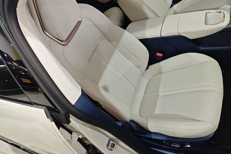 Used Zeekr X 2025 5-Seater Long-Range Version Right Front Seat