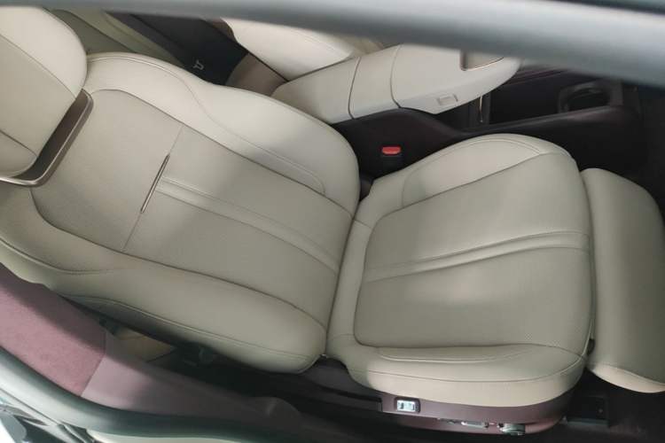 Used Zeekr X 2025 Four-Seater Rear-Drive Cube Version Right Front Seat