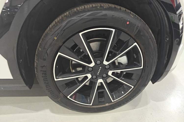 Used Zeekr X 2025 5-Seater Long-Range Version Right Front Wheel Hub