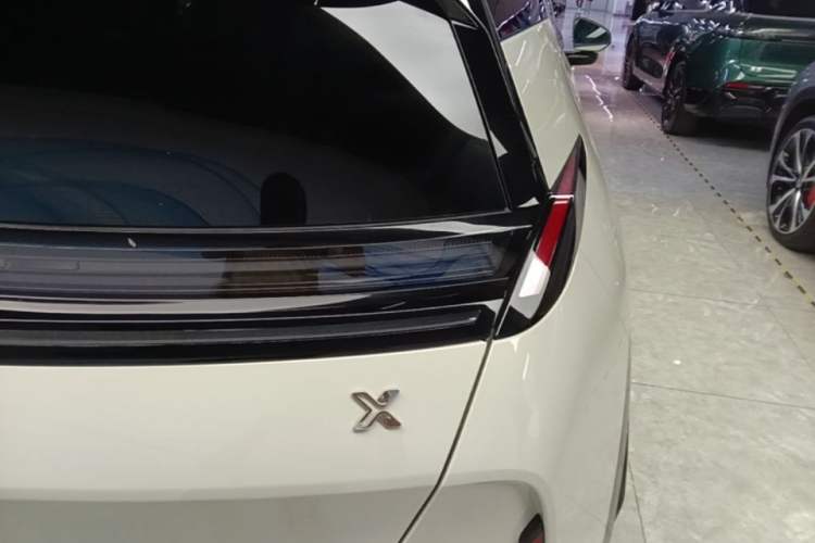 Used Zeekr X 2025 Four-Seater Rear-Drive Cube Version Right Rear Taillight