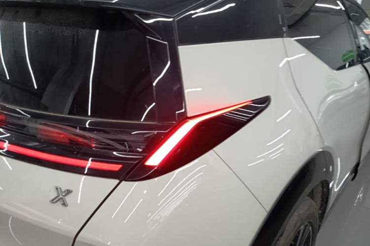 Used Zeekr X 2025 Four-Seater Rear-Drive Cube Version Right Rear Taillight