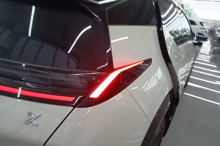 Used Zeekr X 2025 Four-Seater Rear-Drive Cube Version Right Rear Taillight