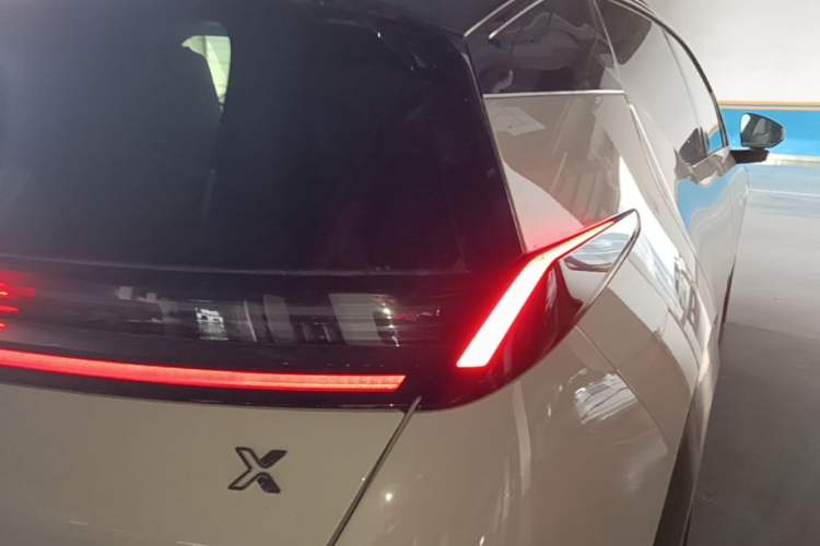 Used Zeekr X 2025 Four-Seater Rear-Drive Cube Version Right Rear Taillight