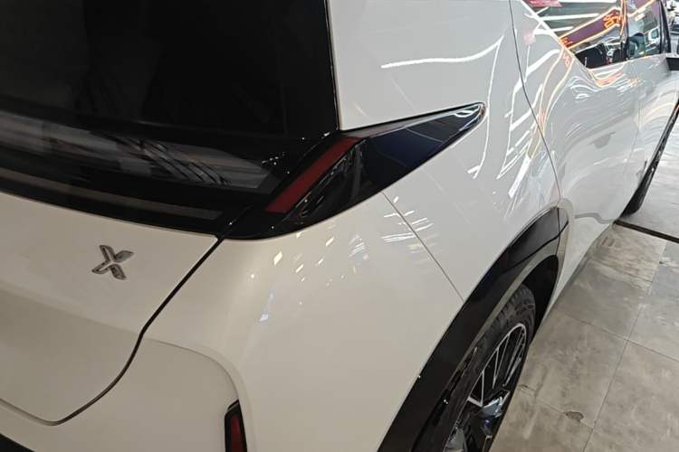 Used Zeekr X 2025 Four-Seater Rear-Drive Cube Version Right Rear Taillight