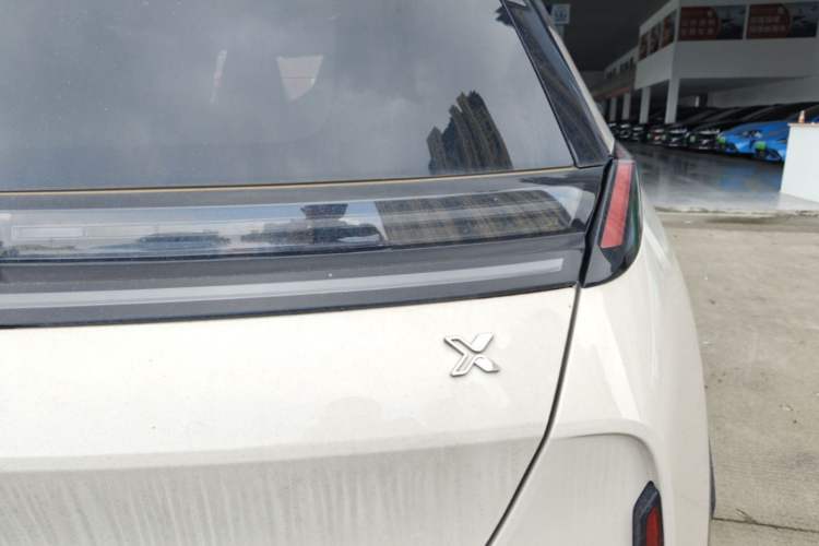 Used Zeekr X 2025 Four-Seater Rear-Drive Cube Version Right Rear Taillight