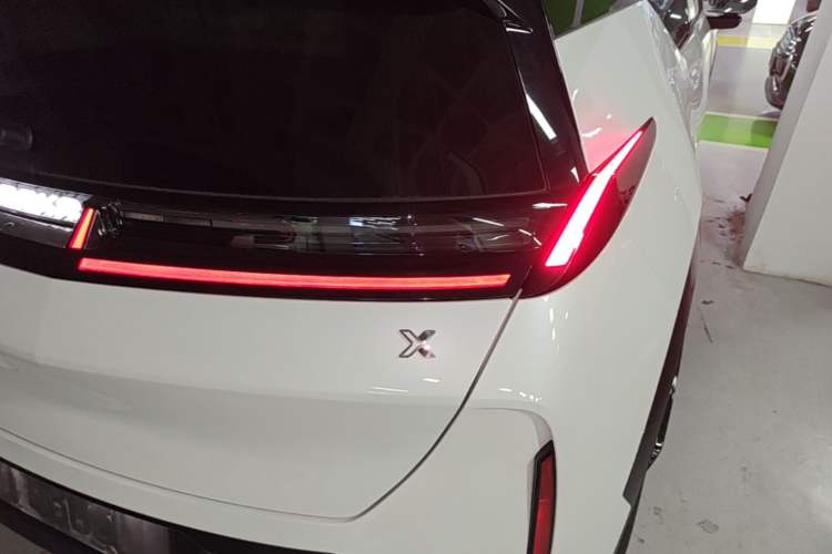 Used Zeekr X 2025 5-Seater Long-Range Version Right Rear Taillight