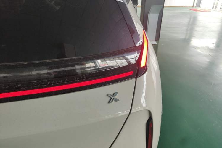 Used Zeekr X 2025 Four-Seater Rear-Drive Cube Version Right Rear Taillight