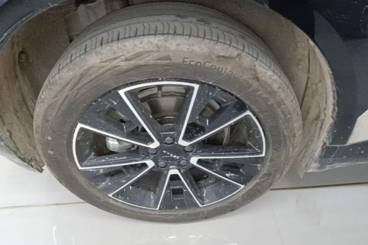 Used Zeekr X 2025 Four-Seater Rear-Drive Cube Version Right Rear Wheel Hub