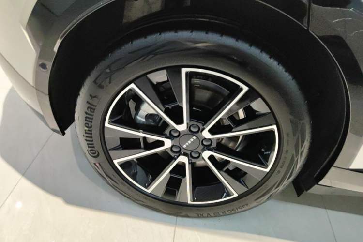 Used Zeekr X 2025 Four-Seater Rear-Drive Cube Version Right Rear Wheel Hub