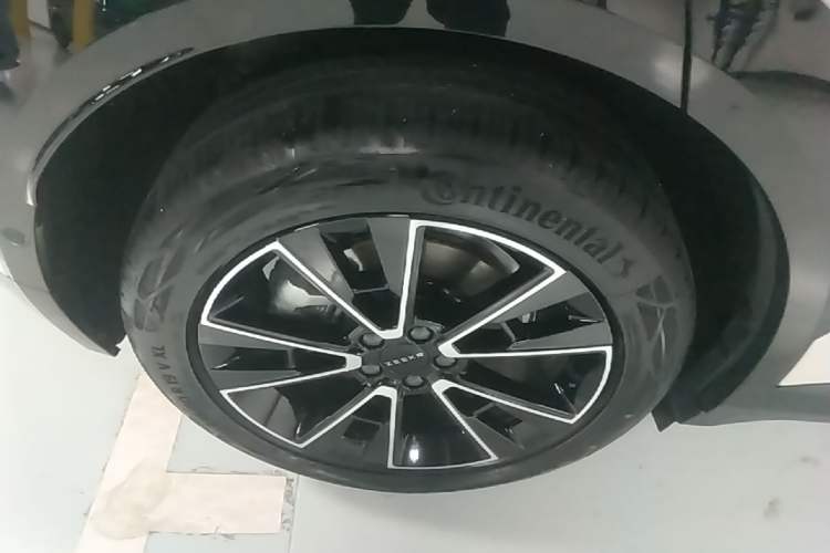 Used Zeekr X 2025 Four-Seater Rear-Drive Cube Version Right Rear Wheel Hub