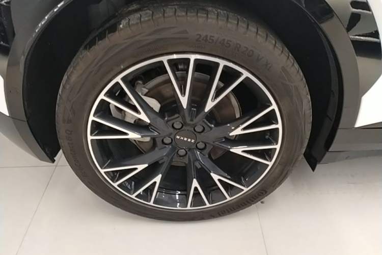 Used Zeekr X 2025 Four-Seater Rear-Drive Cube Version Right Rear Wheel Hub