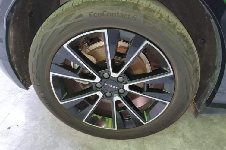 Used Zeekr X 2025 Four-Seater Rear-Drive Cube Version Right Rear Wheel Hub