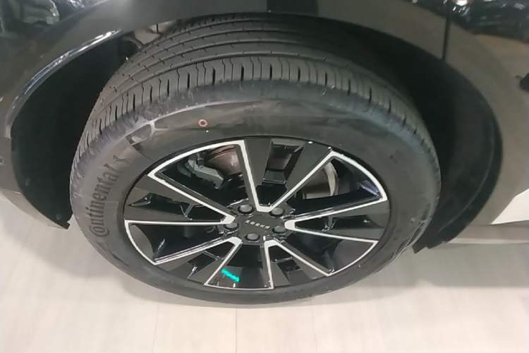 Used Zeekr X 2025 5-Seater Long-Range Version Right Rear Wheel Hub