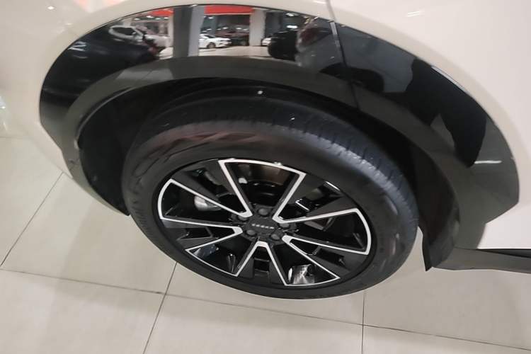 Used Zeekr X 2025 5-Seater Long-Range Version Right Rear Wheel Hub