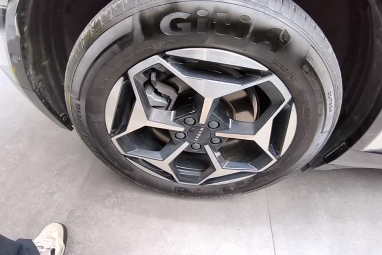 Used Zeekr X 2025 5-Seater Rear-Drive Version Right Rear Wheel Hub