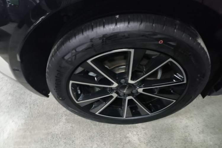 Used Zeekr X 2025 Four-Seater Rear-Drive Cube Version Right Rear Wheel Hub