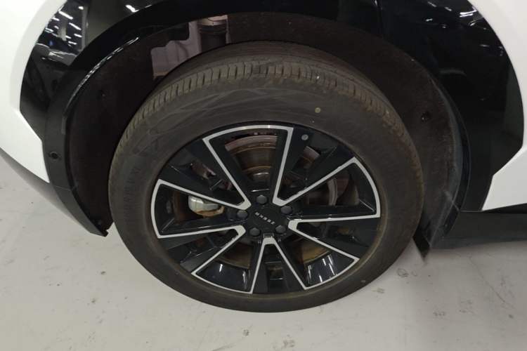 Used Zeekr X 2025 5-Seater Long-Range Version Right Rear Wheel Hub