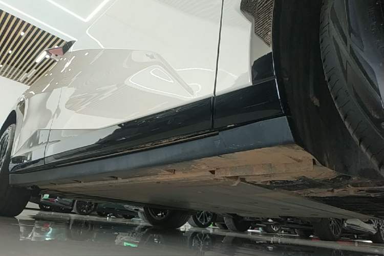 Used Zeekr X 2025 Four-Seater Rear-Drive Cube Version Right Side Sill